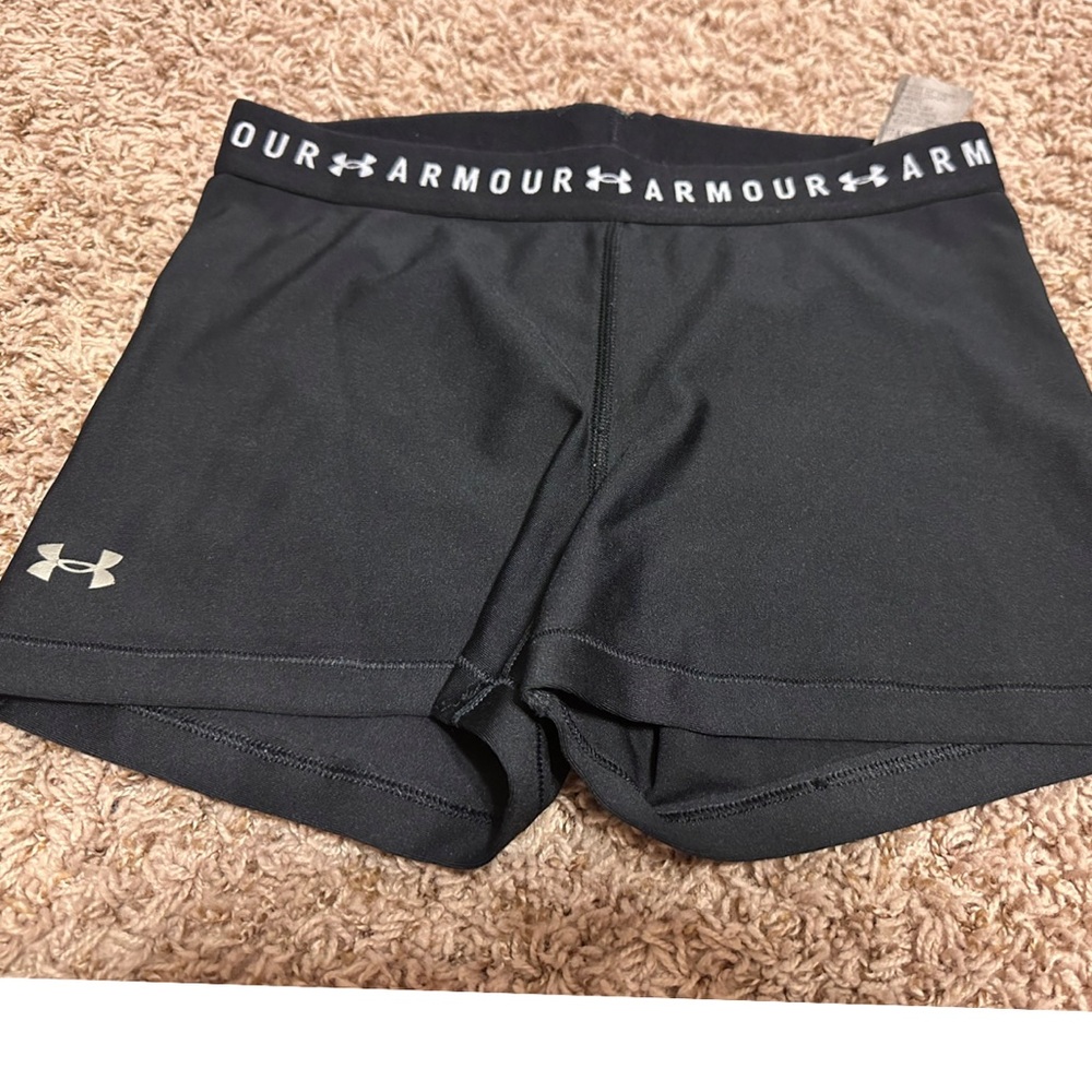 Under Armour Women's black Bike Shorts 3” inseam size medium